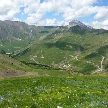 Restaurant La Source 2* 拉富